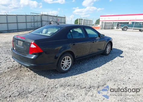 2011 Ford Fusion S из США, поврежденный, VIN 3FAHP0GAXBR243031